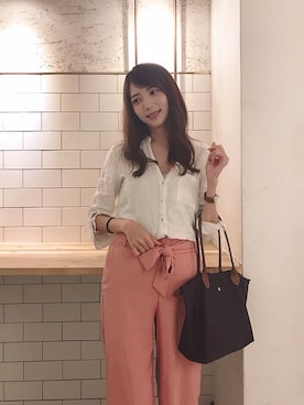 「ZARA（ザラ）のアイテム（シャツ/ブラウス、ホワイト系）」を使った、あ、Alinaさん（レディース・165cm）の秋コーディネート