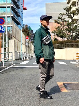 「アイテム（ボディバッグ/ウエストポーチ、シルバー系）」を使った、ウルフサイキさん（メンズ・167cm）の冬コーディネート