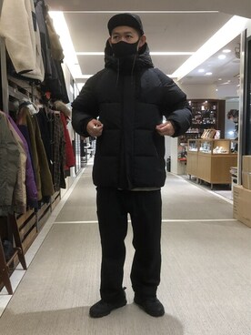 「inov-8（イノヴェイト）のアイテム（シューズ）」を使った、ウルフサイキさん（メンズ・167cm）の冬コーディネート