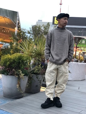 「MANASTASH（マナスタッシュ）のアイテム（カーゴパンツ）」を使った、ウルフサイキさん（メンズ・167cm）の冬コーディネート