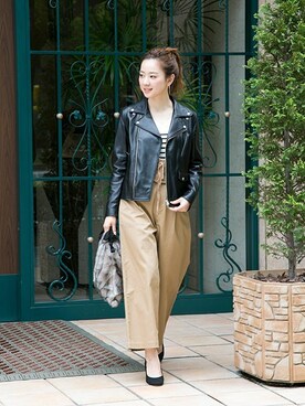 「URBAN RESEARCH（アーバンリサーチ）のレザーライダースブルゾン（ライダースジャケット）」を使った、airiさん（レディース・160cm）の秋コーディネート