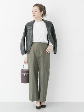 「シック」｜「アイテム（ライダースジャケット）」を使った、airiさん（レディース・160cm）の秋コーディネート