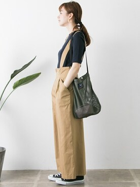 「Tough Traveler（タフトラベラー）のTough Traveler×URBAN RESEARCH　別注SHOULDER BAG（ショルダーバッグ）」を使った、airiさん（レディース・160cm）の夏コーディネート