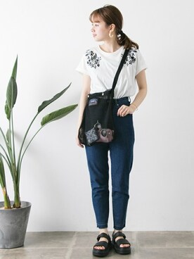「Tough Traveler（タフトラベラー）のTough Traveler×URBAN RESEARCH　別注SHOULDER BAG（ショルダーバッグ）」を使った、airiさん（レディース・160cm）の夏コーディネート
