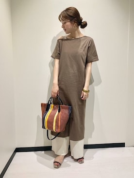 「アイテム（トートバッグ、レッド系）」を使った、airiさん（レディース・160cm）の春コーディネート