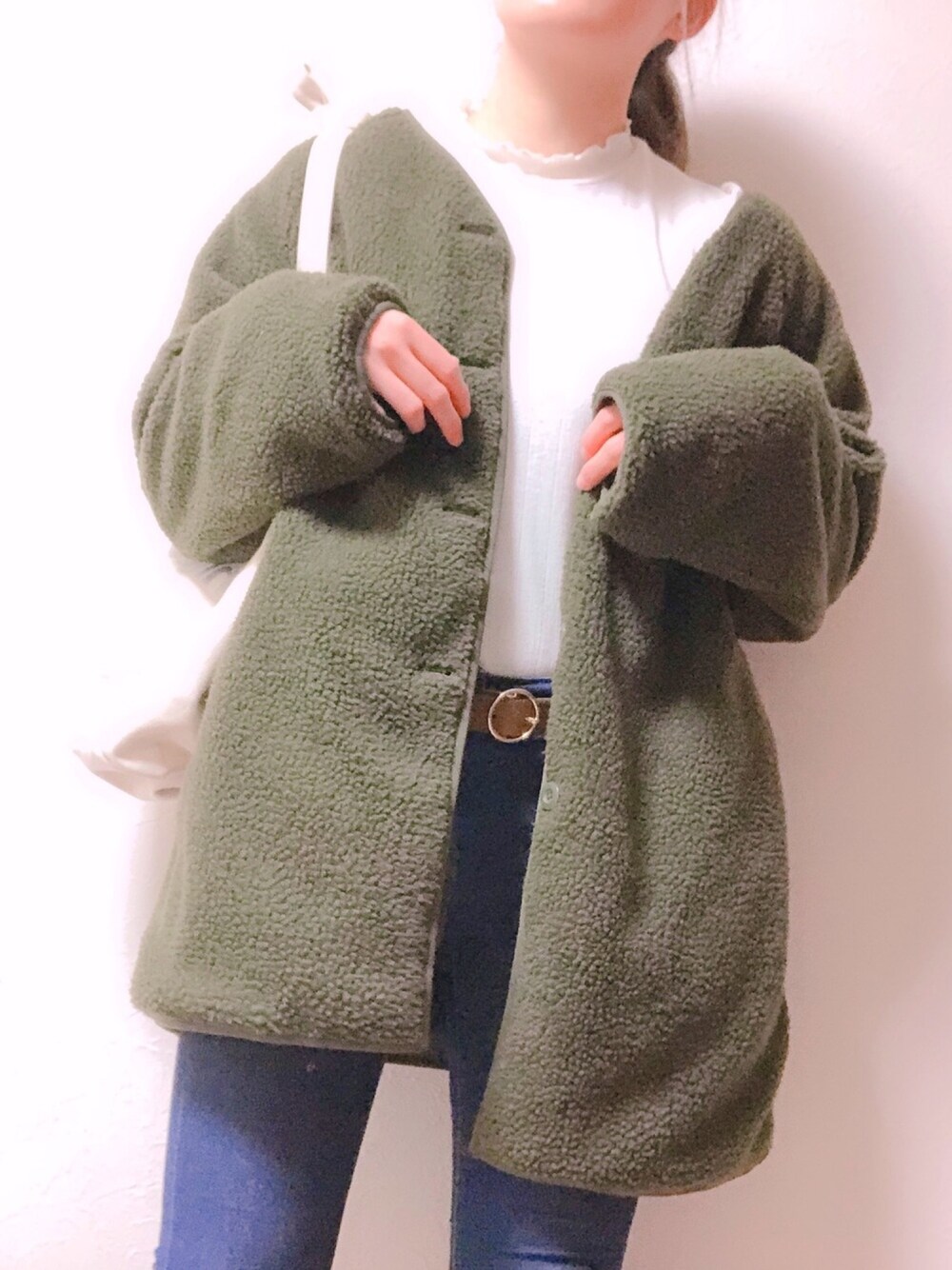 「秋冬、大人カジュアル、シンプル、パンツスタイル、ボア、プチプラ、GU、冬コーデ、デニム、スキニーデニム」｜「GUのアイテム（ジャケット/アウター、グリーン系）」を使った、ひなのさん（レディース・165cm）の秋コーディネートの1枚目の写真