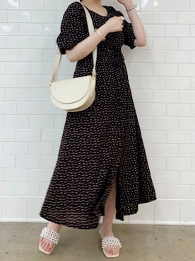 「黒ワンピ」｜「アイテム（その他）」を使った、maikoさん（レディース・158cm）の春コーディネート