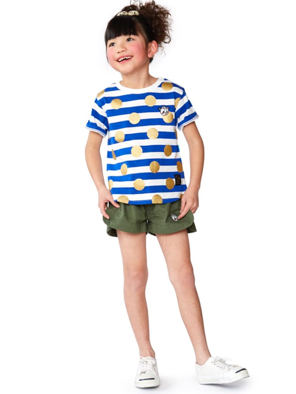 その他のトップスを着用したキッズの春コーディネートの1枚目の写真