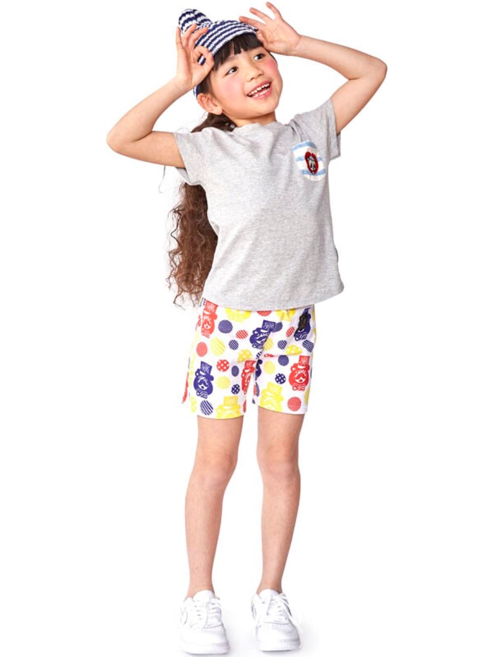「シンプルコーデ、kids、夏コーデ、おんなのこコーデ、総柄パンツ、シンプル、おとこのこ、おんなのこ、キッズコーデ、グラスラ」｜「STORIESのSTORIES(ストーリーズ)（トップス、その他）」を使った、storiesさん（キッズ・110cm）の春コーディネートの1枚目の写真