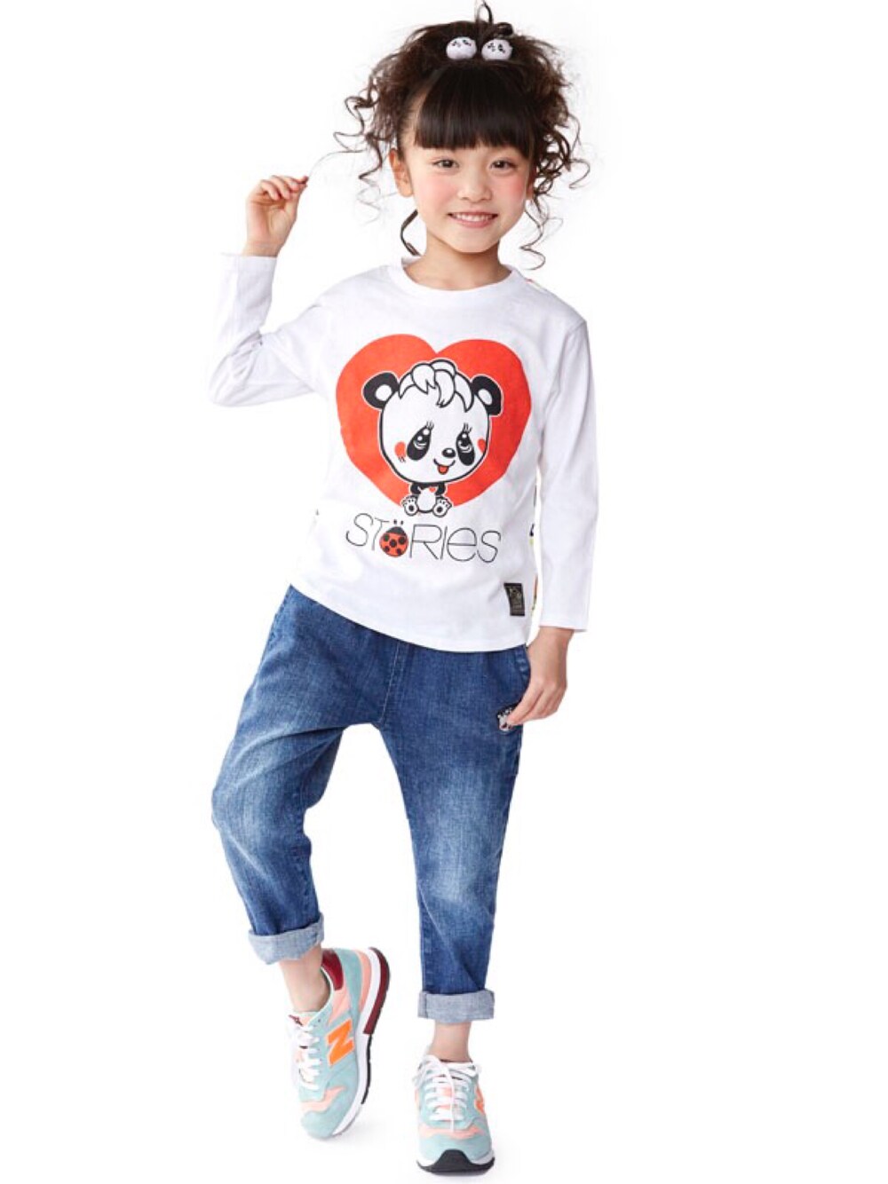 「シンプル、kids、パンダ、プチプラ、プチプラコーデ、カジュアルコーデ、グラグラ、kidsfashion、グラスラ、ストーリーズ」｜「STORIESのハートハッピィ～ロングＴシャツ（Tシャツ/カットソー、ホワイト系）」を使った、storiesさん（キッズ・110cm）の夏コーディネートの1枚目の写真