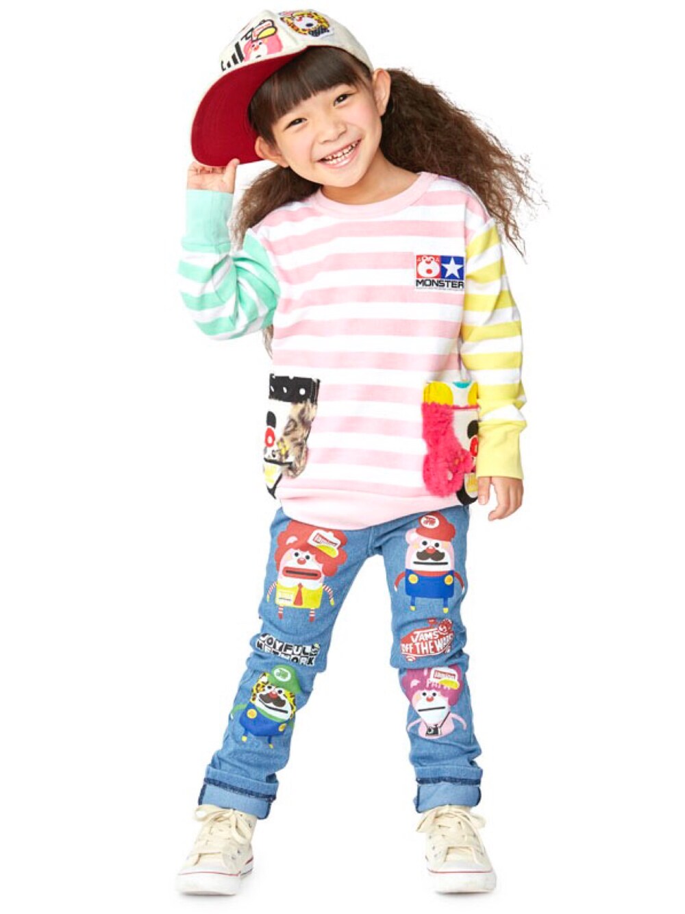 「スキニーパンツ、キャップ、トレーナー、子供服、ポケット、キッズコーデ、JAM 、ジャム、グラスラ、ストーリーズ」｜「JAMのボーッとテンチョーズｃａｐ（キャップ、ホワイト系）」を使った、storiesさん（キッズ・110cm）の秋コーディネートの1枚目の写真