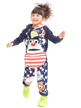 「JAM（ジャム）のアイテム（サロペット/オーバーオール）」を使った、storiesさん（キッズ・110cm）の秋コーディネート