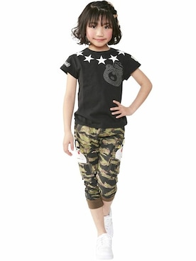 「アイテム（カーゴパンツ）」を使った、storiesさん（キッズ・110cm）の冬コーディネート