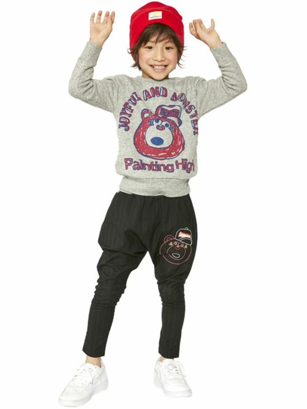 「グレー、ニット帽、kids、ストライプパンツ、キッズコーデ、オジパン、黒パンツ、JAM 、stories、ストーリーズ」｜「JAMのJAMのピンストライプパンツ（その他パンツ、ブラック系）」を使った、storiesさん（キッズ・110cm）の夏コーディネートの1枚目の写真
