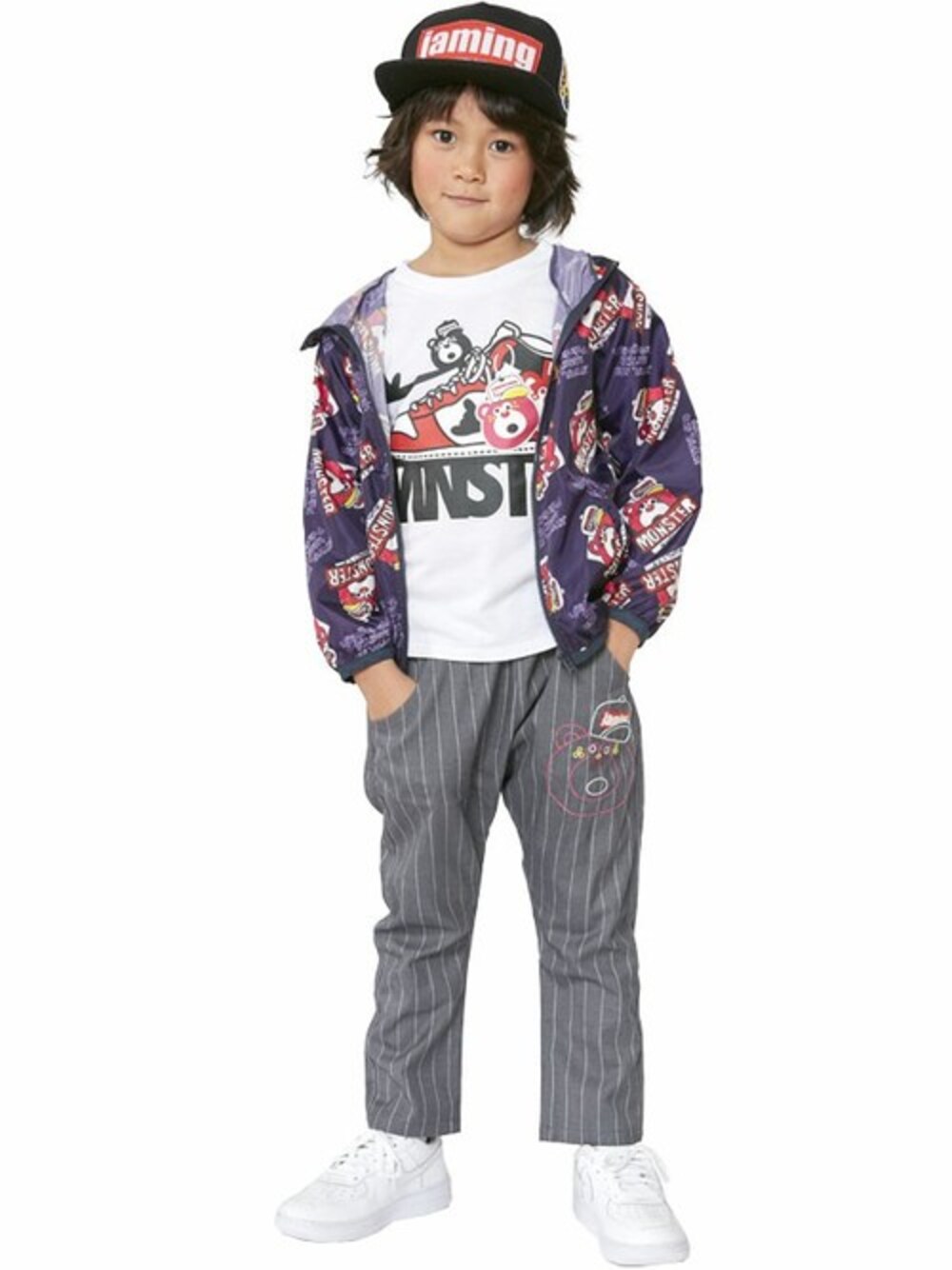 「パーカー、kids、ストライプパンツ、キッズコーデ、グレーパンツ、白Tシャツ、シャカシャカ、JAM 、stories、ストーリーズ」｜「JAMのJAMのシャカシャカパーカー（パーカー、ブルー系）」を使った、storiesさん（キッズ・110cm）の夏コーディネートの1枚目の写真