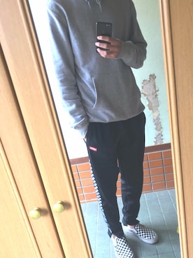 「アイテム（スリッポン）」を使った、ta-kaさん（メンズ・180cm・20代）の春コーディネート