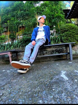 「VANS（バンズ）のアイテム（スニーカー、ブラック系）」を使った、ゆうまりも。さん（メンズ・166cm）の春コーディネート
