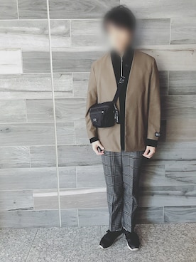 「サコッシュ」｜「アイテム（ノーカラージャケット）」を使った、Piさん（メンズ・178cm）の秋コーディネート