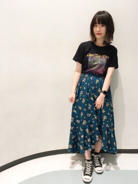 sayakayoshiさんの「レトロ花柄ラッフルスカート」を使ったコーディネート