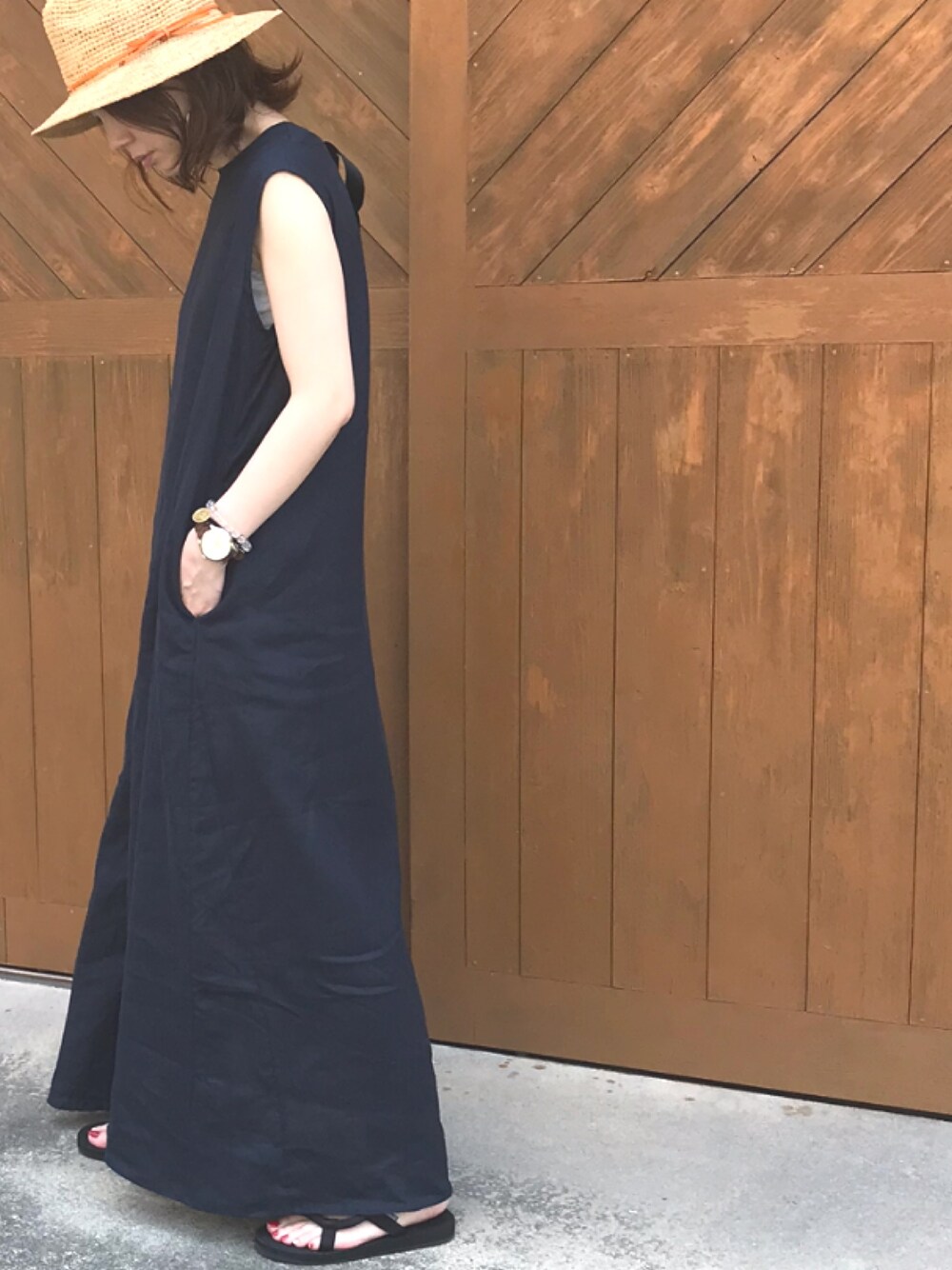 「大人カジュアル、シンプル、リネン、リネンワンピース、ロング丈」｜「birthdaybashのアイテム（ワンピース/ドレス、ブラック系）」を使った、u.さん（レディース・158cm）の夏コーディネートの1枚目の写真