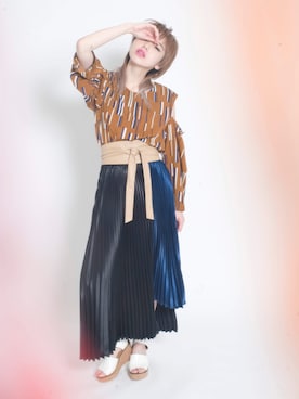 「アイテム（トップス、ブラウン系）」を使った、OZAWA  さん（レディース・158cm）の春コーディネート