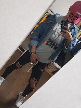 「TOMMY HILFIGER（トミーヒルフィガー）のアイテム（デニムジャケット）」を使った、ShiNNeさん（メンズ・188cm）の秋コーディネート