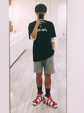 「Supreme （シュプリーム）のアイテム（スニーカー、レッド系）」を使った、kazuさん（メンズ・170cm）の夏コーディネート