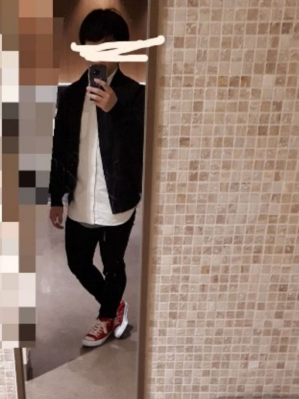 「アーバンリサーチ、coen、げんじ、wheir bobson、converse、3色コーデ、モノトーン、Daniel Wellington、RAGEBLUE」｜「GUのアイテム（MA-1、ブラック系）」を使った、まこち(相互フォロー、❤返ししてます)さん（メンズ・155cm）の秋コーディネートの1枚目の写真
