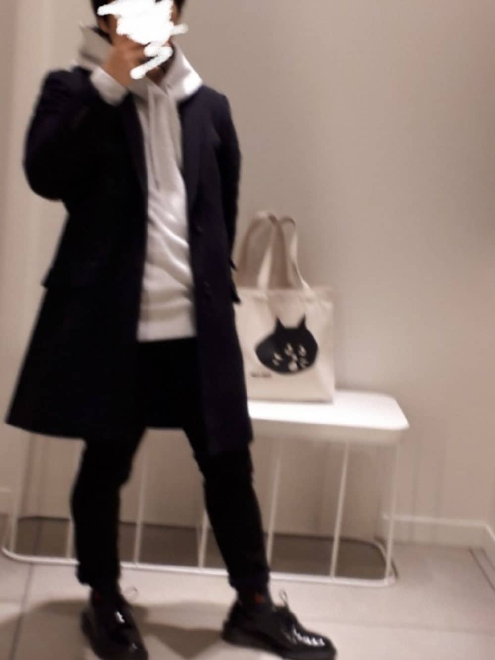 「げんじ、ドクターマーチン3ホール、BEAMS、Ray BEAMS、にゃー、きれいめコーディネート、きれいめカジュアル、UNIQLO U、ユナイテッドトウキョウ、ガチャベルト」｜「にゃーのにゃーバッグ（トートバッグ、ホワイト系）」を使った、まこち(相互フォロー、❤返ししてます)さん（メンズ・155cm）の冬コーディネートの1枚目の写真