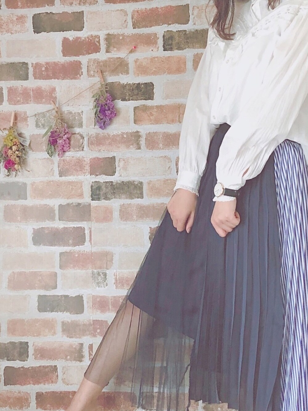 「ストライプ、チュール、nice claup、one after another NICE CLAUP、GALLERIE、Daniel Wellington、お洒落さんとつながりたい」｜「one after another NICE CLAUPのスタンドカラーレース切替えブラウス（シャツ/ブラウス、ホワイト系）」を使った、あぷさん（レディース・161cm）の夏コーディネートの1枚目の写真