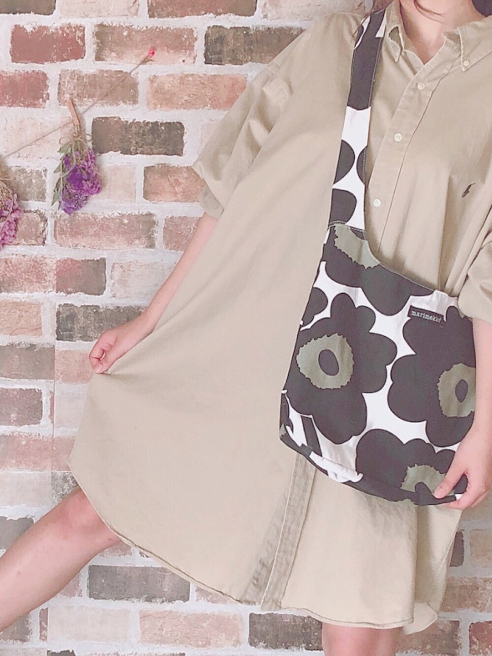 「古着、古着コーデ、Ralph Lauren、marimekko、ワンピース、ビッグシルエット」｜「POLO RALPH LAURENのアイテム（シャツ/ブラウス、ベージュ系）」を使った、あぷさん（レディース・161cm）の秋コーディネートの1枚目の写真