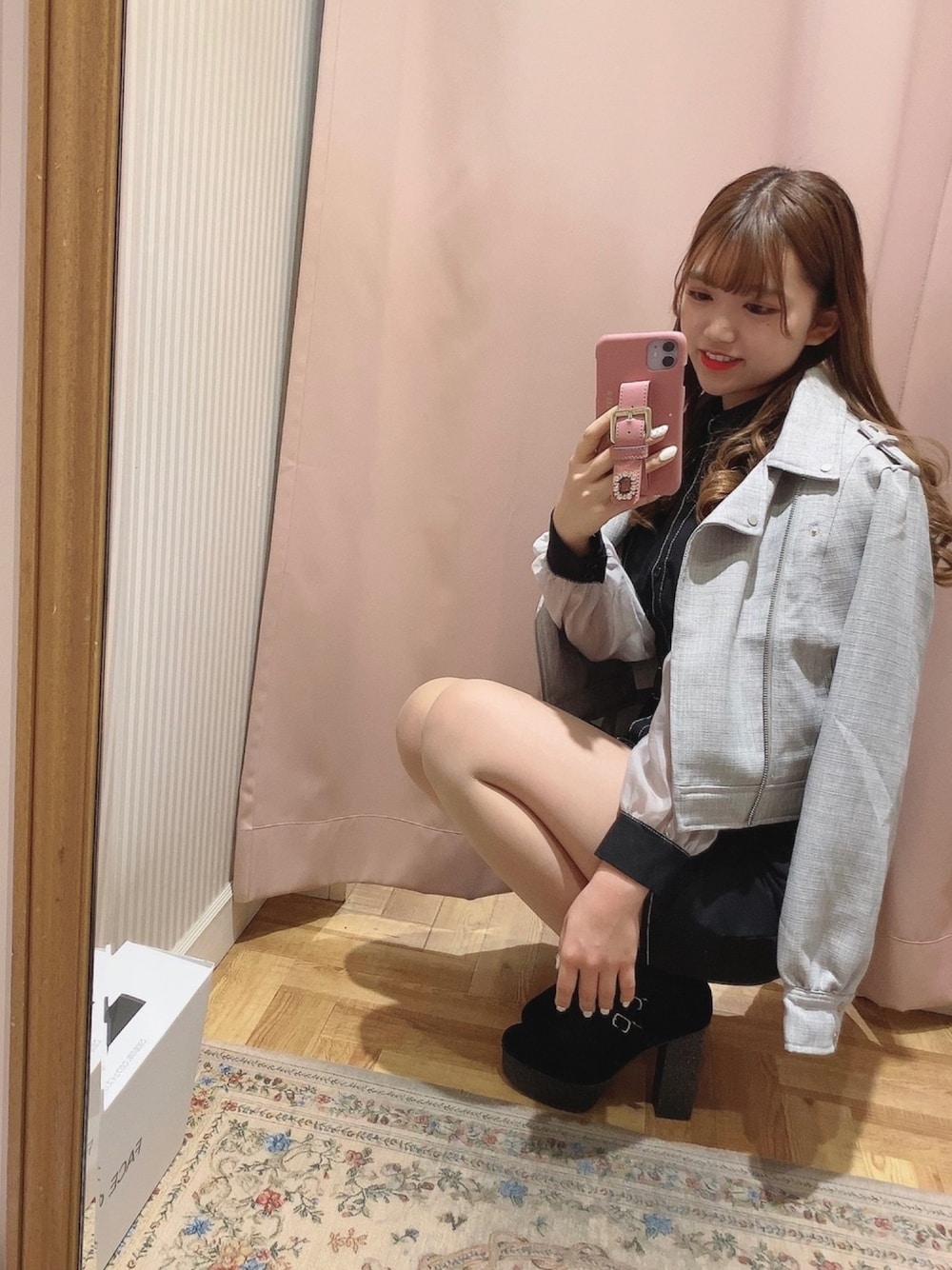「ブラック、ワンピース、ライトブルー、ツイード、ライダース、春コーデ、低身長、おしゃれさんと繋がりたい、カジュアルガーリー、titty&Co.」｜「TITTY&CO.のシアースリーブミニワンピース（ワンピース、ブラック系）」を使った、🎀 𝐄𝐦𝐢𝐫𝐢 🎀さん（レディース・153cm）の冬コーディネートの1枚目の写真