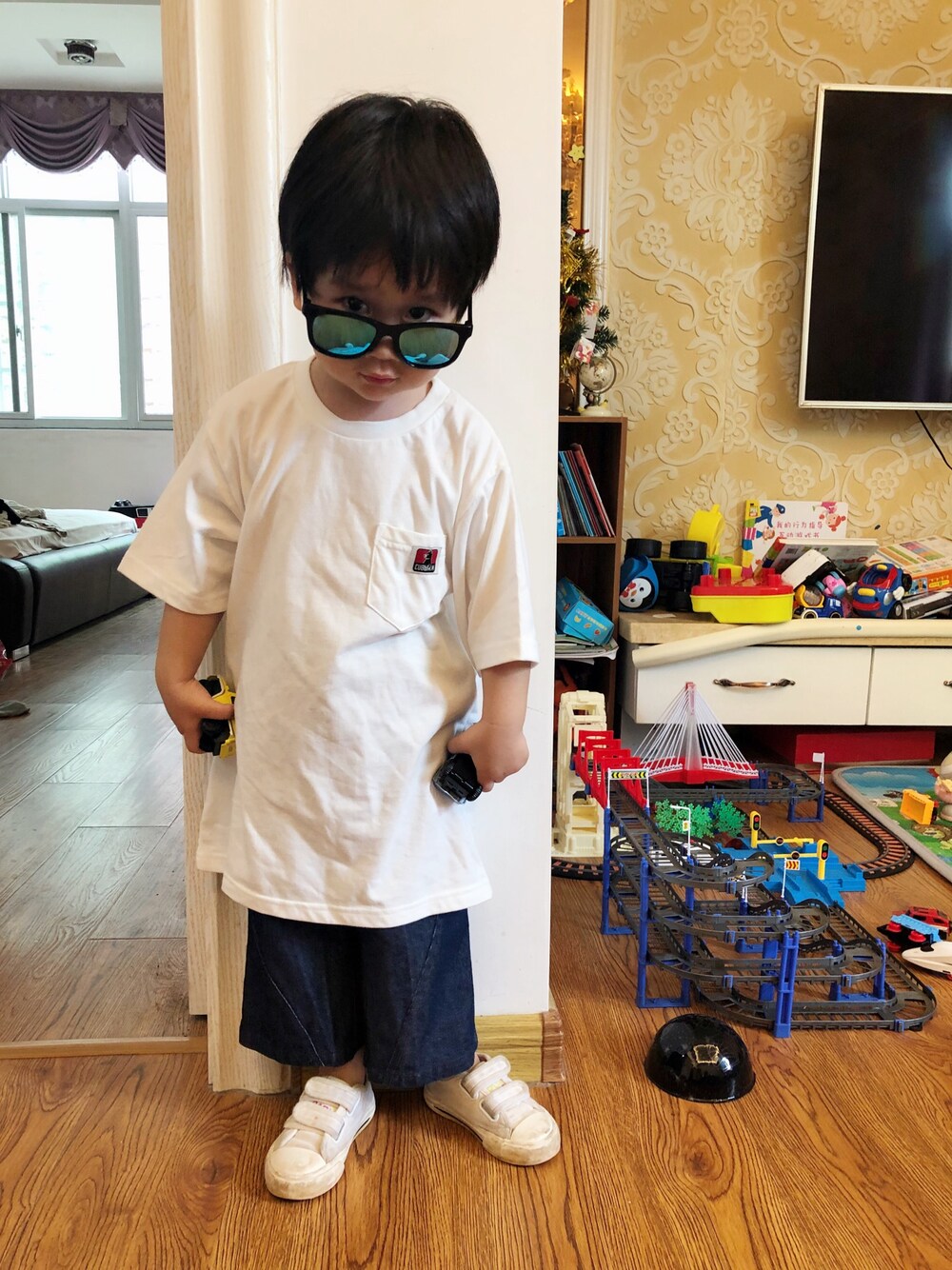 「CUB by KRIFF MAYERのカブポケTEE【無地】（Tシャツ/カットソー、ホワイト系）」を使った、littlestar121さん（レディース・92cm）の夏コーディネートの1枚目の写真