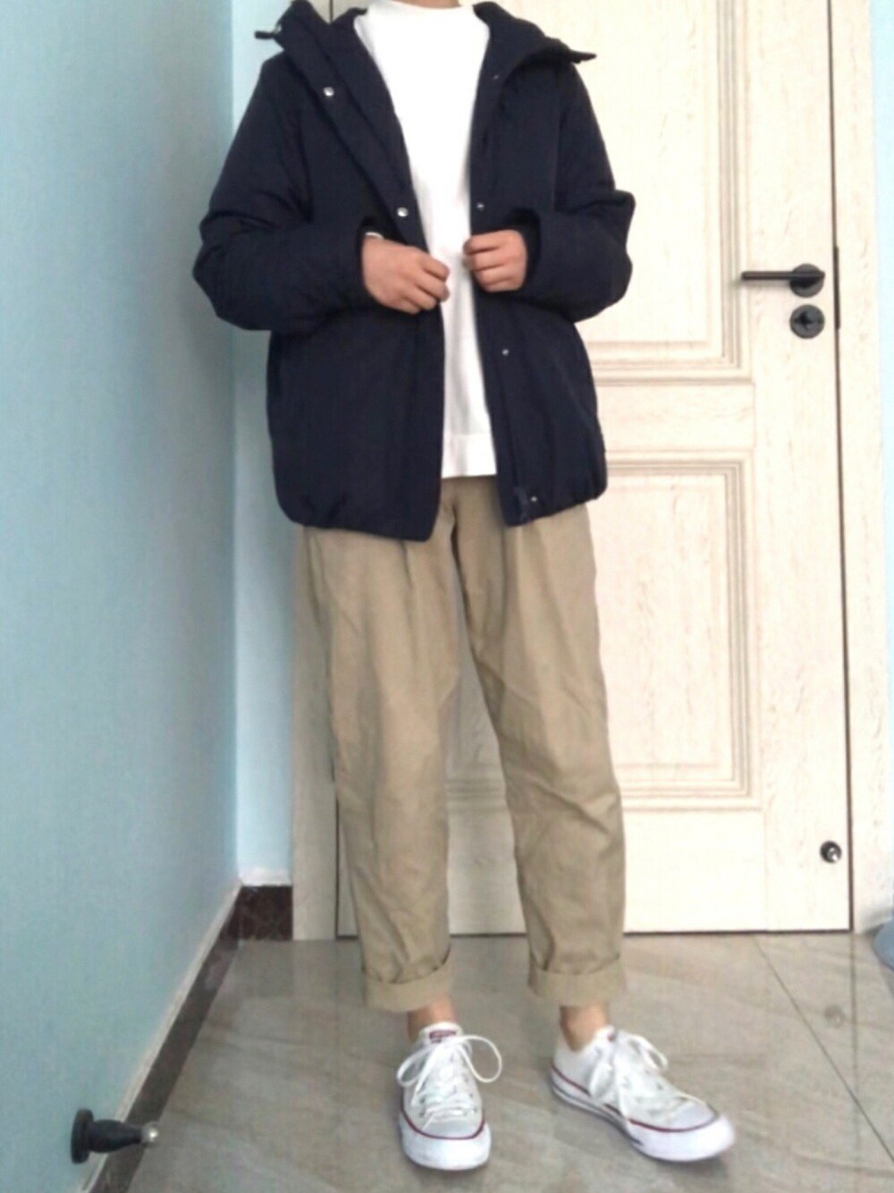 「GUのアイテム（スウェット、ホワイト系）」を使った、Fulittleさん（レディース・155cm）の冬コーディネートの1枚目の写真
