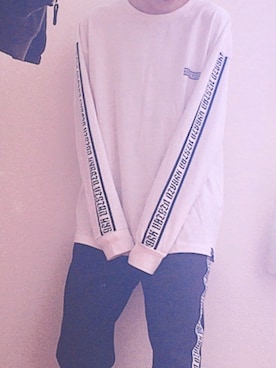 「GU（ジーユー）のアイテム（Tシャツ/カットソー、ホワイト系）」を使った、kazuyaさん（メンズ・165cm）の冬コーディネート