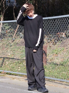 「袖プリント」｜「アイテム（腕時計）」を使った、sawaさん（メンズ・173cm）の冬コーディネート
