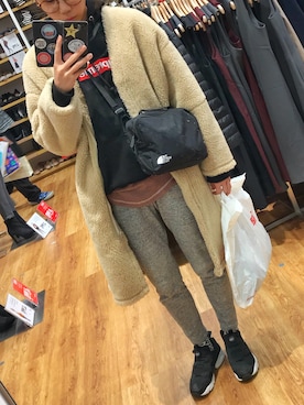 「MOUSSY（マウジー）のアイテム（PC・スマホグッズ/家電）」を使った、Ｓｈａｋｉｎ.さん（レディース・168cm）の秋コーディネート