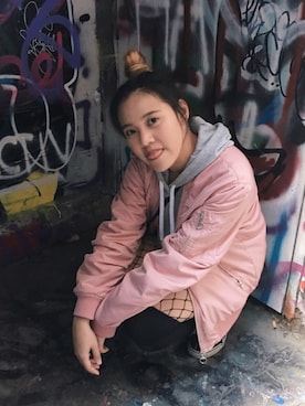「STUSSY（ステューシー）のアイテム（MA-1）」を使った、Quinnさん（レディース・157cm）の夏コーディネート