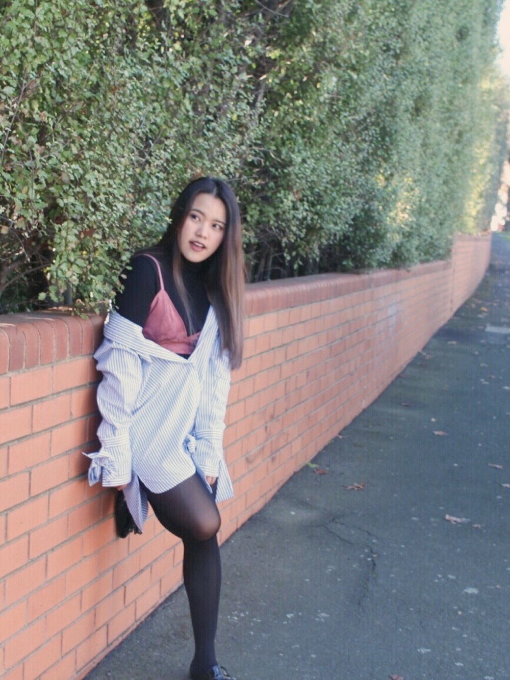 「winter、fall、autumn、offshoulder」｜「asosのアイテム（シャツワンピース、その他）」を使った、Quinnさん（レディース・157cm）の夏コーディネートの1枚目の写真
