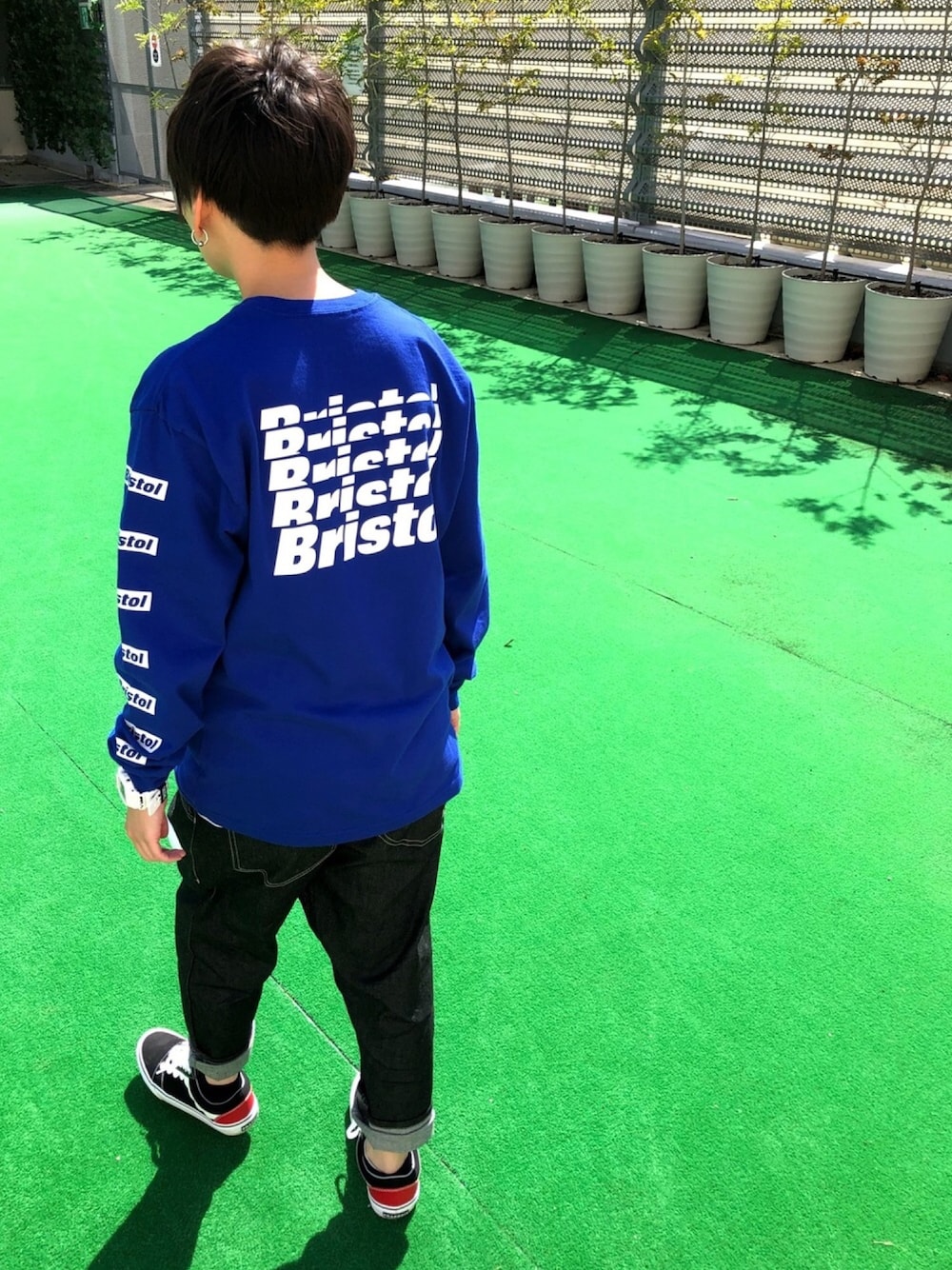 「F.C.Real Bristol、FCRB、chikennot、FRAPBOIS、FACETASM」｜「F.C.Real BristolのL/S GRADATION POCKET TEE（Tシャツ/カットソー、ブルー系）」を使った、0309さん（レディース・155cm）の春コーディネートの1枚目の写真
