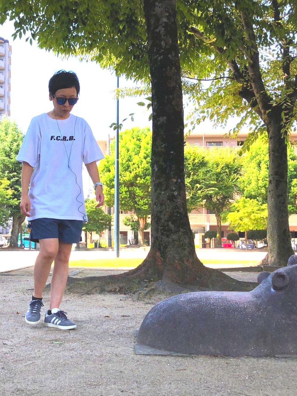 「FCRB、THE NORTH FACE、adidas、GAZZELE」｜「sunskiのSUNSKI（サンスキー）DIPSEAS ディプシーズ TORTOISE/AQUA　偏光レンズ　サングラス（サングラス、ブラウン系）」を使った、0309さん（レディース・155cm）の夏コーディネートの1枚目の写真