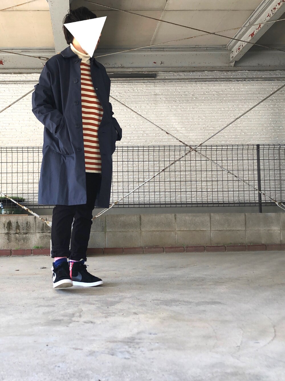 「SOPHNET.、NEIGHBORHOOD」｜「SOPHNET.のアイテム（トレンチコート、ブルー系）」を使った、0309さん（レディース・155cm）の春コーディネートの1枚目の写真