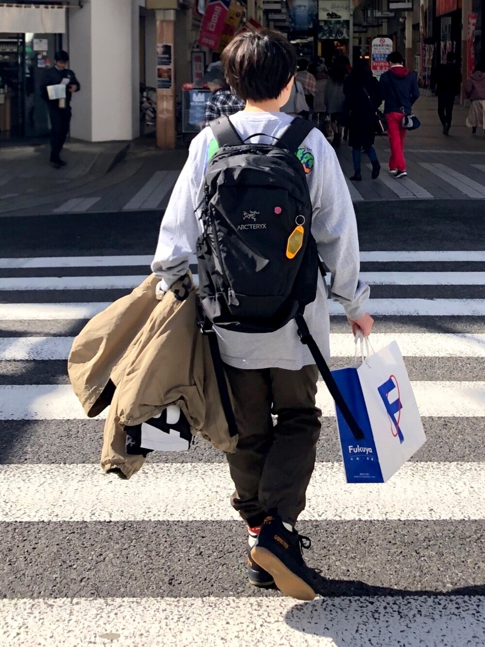 「minnano、uniform experiment、wtaps、NIKE AIR FORCE、ARC'TERYX」｜「minnanoのアイテム（Tシャツ/カットソー、グレー系）」を使った、0309さん（レディース・155cm）の春コーディネートの1枚目の写真