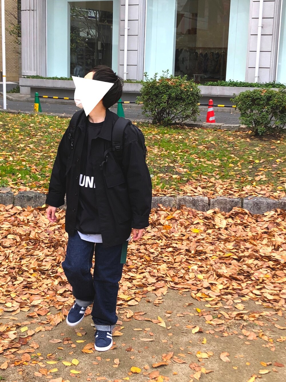 「descendant、uniform experiment、UE」｜「DESCENDANTのアイテム（シャツ/ブラウス、ブラック系）」を使った、0309さん（レディース・155cm）の秋コーディネートの1枚目の写真