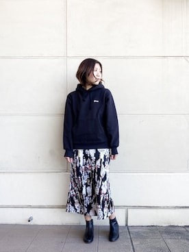 「SCHOTT」｜「アイテム（ブーツ）」を使った、AYANEさん（レディース・166cm）の冬コーディネート