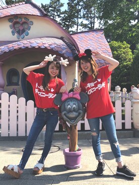 「Disney（ディズニー）のアイテム（トップス、レッド系）」を使った、スボンシポプさん（キッズ）の秋コーディネート