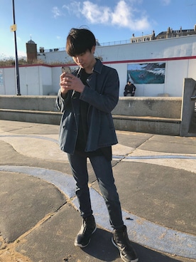 「SAINT LAURENT PARIS（サンローランパリ）のアイテム（デニムジャケット）」を使った、Taiga Higuchiさん（メンズ・173cm）の冬コーディネート