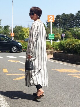 「TODAYFUL（トゥデイフル）のアイテム（シャツワンピース）」を使った、福持奈津美さん（レディース・157cm）の春コーディネート