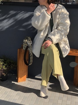 「アイテム（カーゴパンツ、イエロー系）」を使った、福持奈津美さん（レディース・157cm）の冬コーディネート