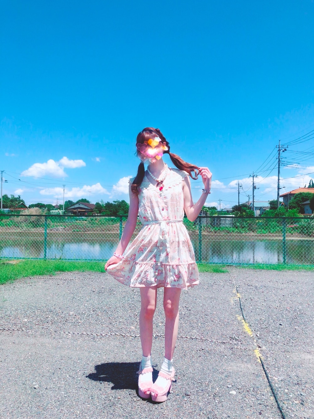 「春夏コーデ、おしゃれさんと繋がりたい、夏、量産型、量産型コーデ、田舎、ワンピース、ふりふり」｜「LIZ LISAのアイテム（ワンピース/ドレス、ピンク系）」を使った、ゆいたんさん（レディース・158cm）の夏コーディネートの1枚目の写真